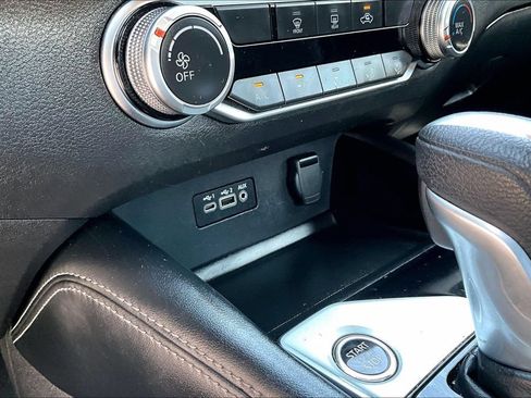 Used 2023 Nissan Altima 2.5 SV FWD image 16