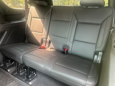 Used 2024 Chevrolet Tahoe High Country AWD/4WD image 18
