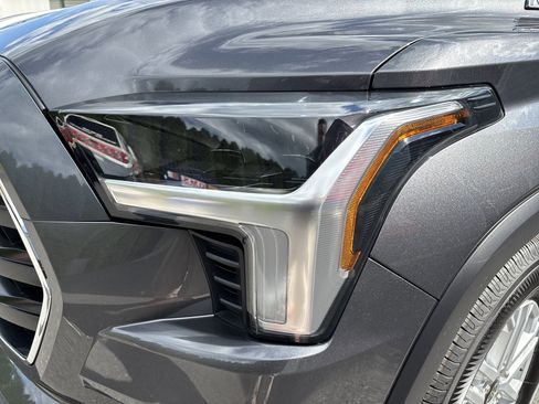Certified 2025 Toyota Sequoia SR5 AWD/4WD image 10