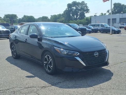 Used 2024 Nissan Sentra SV FWD image 3