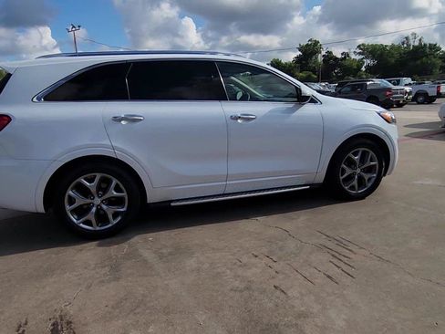 Used 2017 Kia Sorento SX FWD image 9