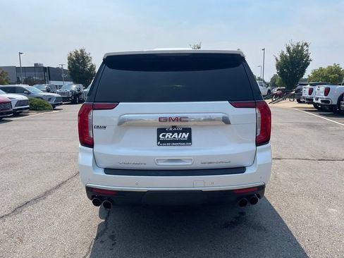 Used 2023 GMC Yukon XL Denali AWD/4WD image 7