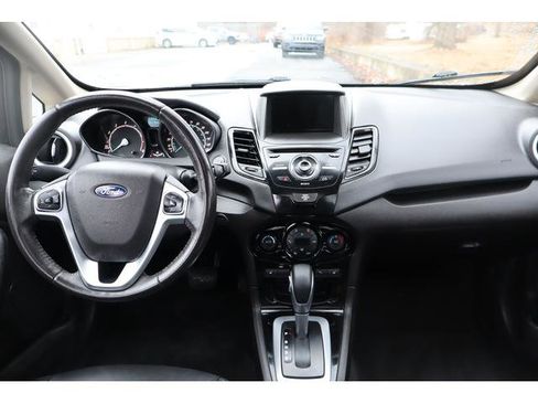 Used 2017 Ford Fiesta Titanium image 10