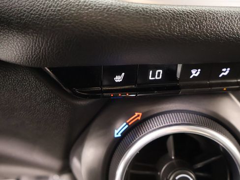 Used 2021 Chevrolet Blazer LT FWD image 7