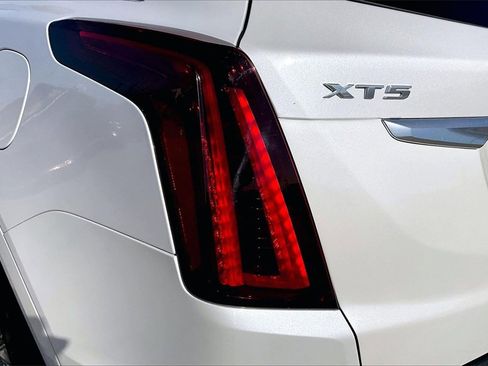 Used 2020 Cadillac XT5 Premium Luxury image 20