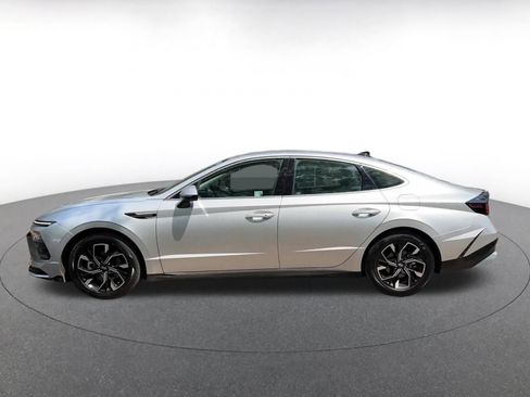 Used 2025 Hyundai Sonata SEL FWD image 9