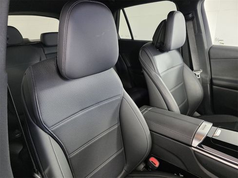 Certified 2025 Mercedes-Benz GLC 300 GLC 300 image 27