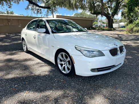 Used 2010 BMW 535i Sedan image 3