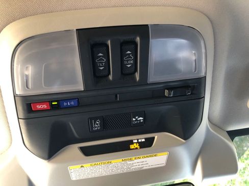 Used 2021 Subaru Crosstrek 2.5i Limited w/ Moonroof Package 1 image 24