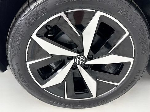 Used 2023 Volkswagen ID.4 S RWD image 32