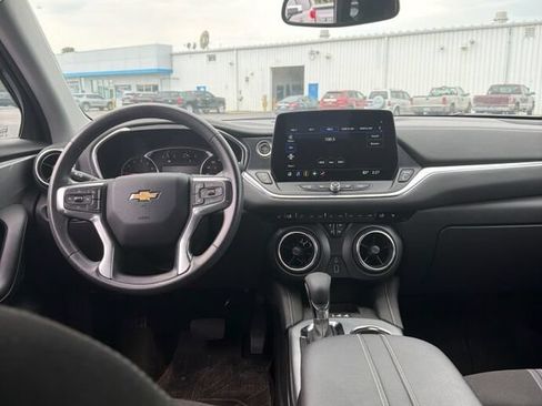 Used 2024 Chevrolet Blazer LT w/ Convenience Package FWD image 6