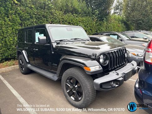 Used 2022 Jeep Wrangler Unlimited Sahara AWD/4WD image 1