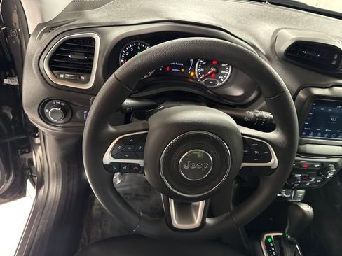 Used 2019 Jeep Renegade Sport w/ UConnect 7.0 Group FWD image 19