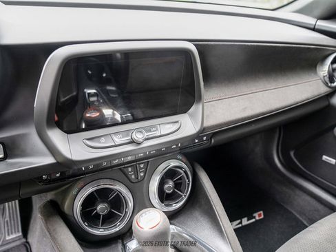 Used 2019 Chevrolet Camaro ZL1 RWD image 54