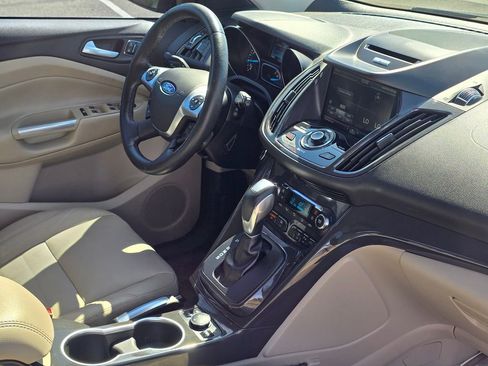 Used 2014 Ford Escape Titanium w/ Equipment Group 401A FWD image 19
