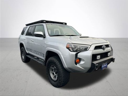 Used 2019 Toyota 4Runner TRD Off-Road image 5