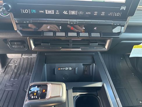 New 2025 GMC Hummer EV 2X image 33