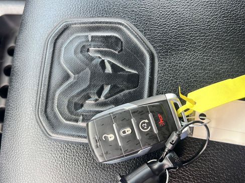 Used 2021 RAM 1500 Laramie AWD/4WD image 41