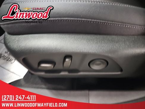 New 2026 Chevrolet Equinox LT w/ Convenience Package II image 19