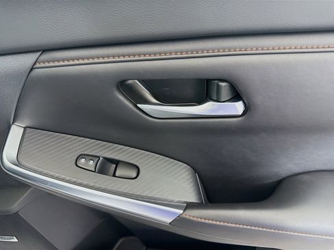 Used 2024 Nissan Sentra SR w/ SR Premium Package image 31