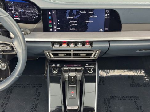 Used 2022 Porsche 911 Carrera image 22