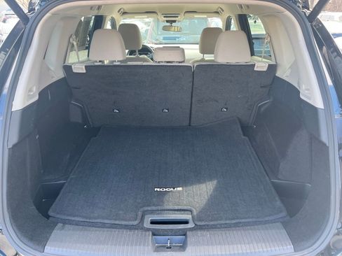 Used 2025 Nissan Rogue SV image 27