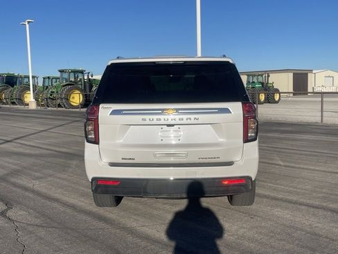 Used 2024 Chevrolet Suburban Premier image 6
