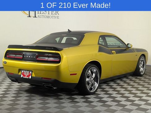 Used 2021 Dodge Challenger R/T Scat Pack w/ T/A Package RWD image 7