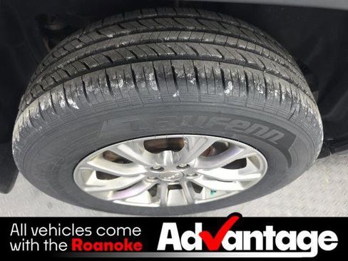 Used 2019 Jeep Cherokee Latitude Plus w/ Comfort/Convenience Group image 29