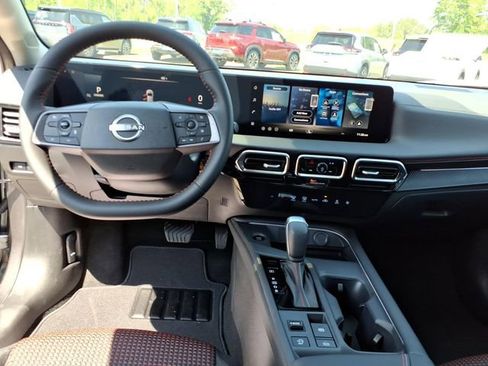 New 2026 Nissan Sentra SR FWD image 8