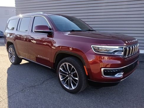 Used 2022 Jeep Wagoneer Series III w/ Premium Group I image 1