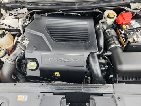 Used 2018 Lincoln MKT AWD w/ Technology Package image 32