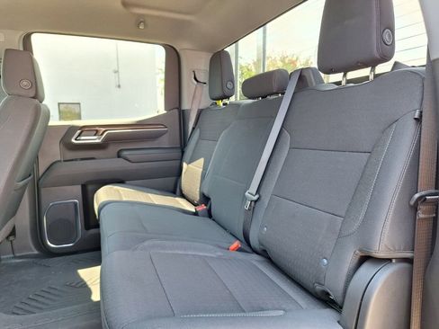 Used 2025 Chevrolet Silverado 1500 LT image 23