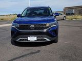 Used 2022 Volkswagen Taos SE image 4
