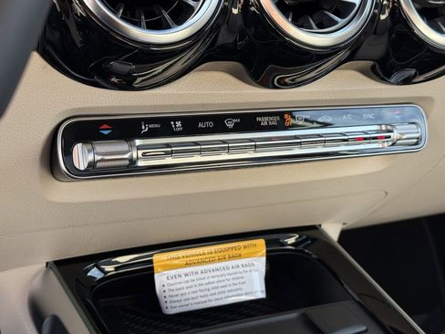 New 2026 Mercedes-Benz GLB 250 4MATIC image 22