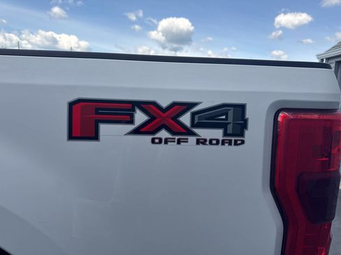 Used 2017 Ford F250 Lariat w/ Chrome Package AWD/4WD image 7