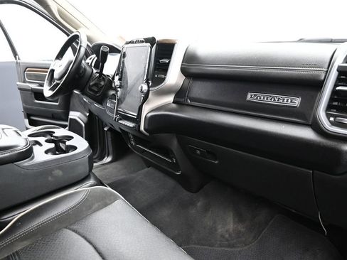 Used 2024 RAM 2500 Laramie AWD/4WD image 35