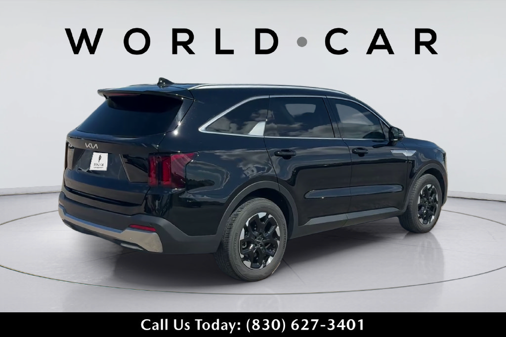 Used 2025 Kia Sorento S FWD image 7