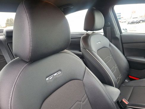 Used 2022 Kia Forte GT-Line image 13