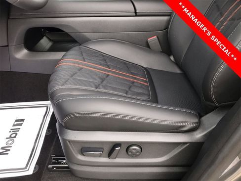 New 2025 Nissan Armada PRO-4X w/ Pro-4X Premium Package image 12