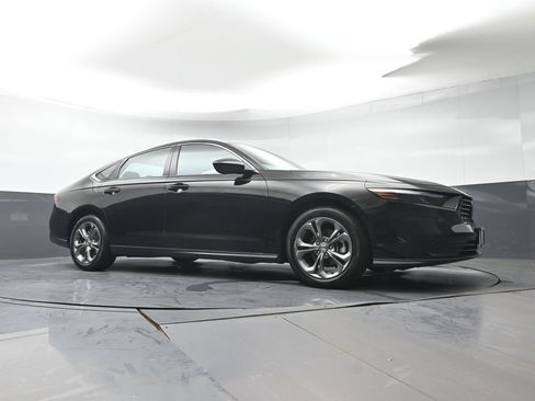 Used 2023 Honda Accord EX image 35