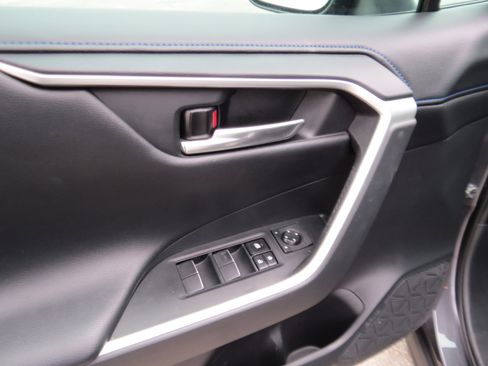 Used 2019 Toyota RAV4 XSE image 18