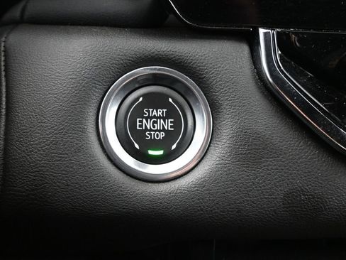 Used 2023 GMC Canyon Elevation image 22