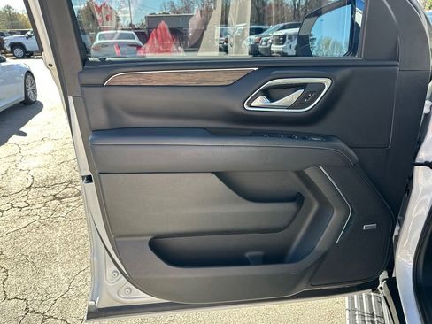 Used 2023 Chevrolet Tahoe Premier w/ Premium Package 2 image 11