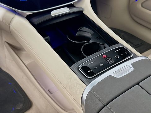 Used 2023 Mercedes-Benz EQS 580 4MATIC Sedan image 6