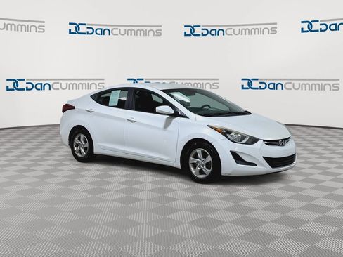 Used 2014 Hyundai Elantra SE FWD image 3