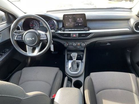 Used 2023 Kia Forte LXS image 7