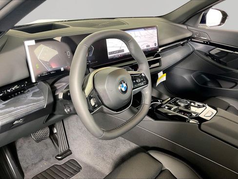 New 2026 BMW 530i xDrive w/ Premium Package AWD/4WD image 8