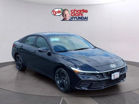 New 2026 Hyundai Elantra Sport FWD image 7