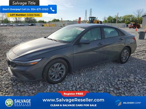 Used 2024 Hyundai Elantra SEL FWD image 1